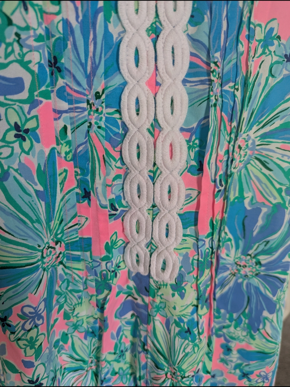 Lilly Pulitzer Hollie Tunic Dress featured in the vibrant, floral "Good Hare Da - Picture 15 of 16